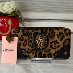 Juicy couture, cheetah exclusive long wallet brand new